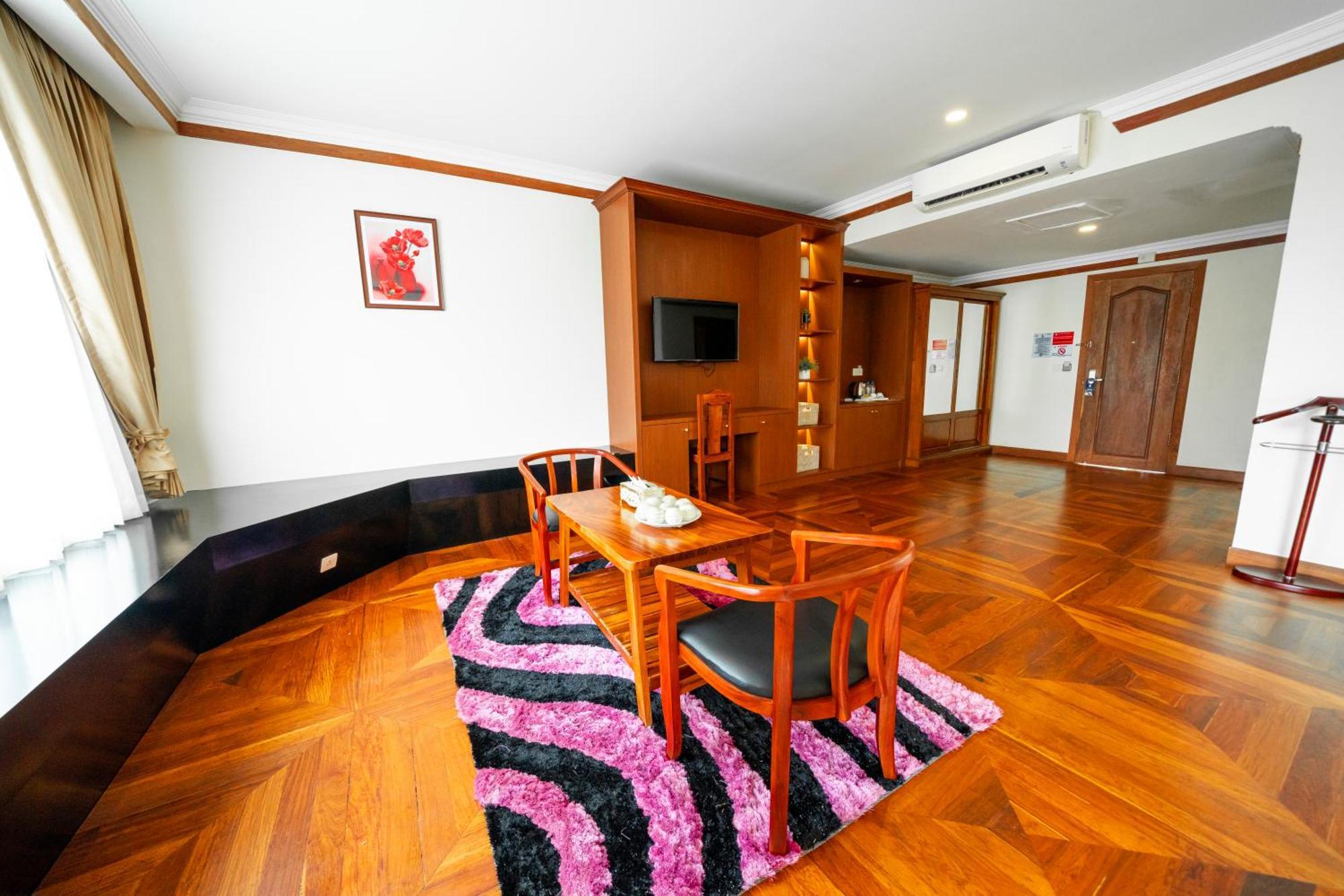Pursat Riverside Hotel & Spa Esterno foto